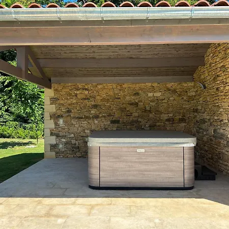 Sarlat ,piscine/jacuzzi Villa *