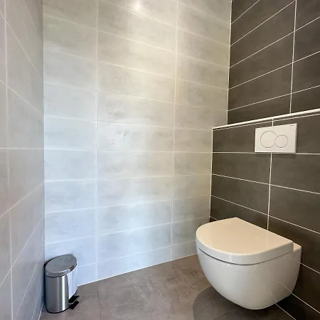 Sarlat ,piscine/jacuzzi * Saint-Vincent-le-Paluel