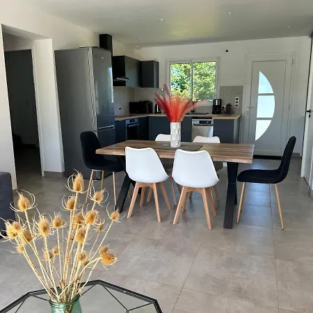 Sarlat ,piscine/jacuzzi Villa Saint-Vincent-le-Paluel